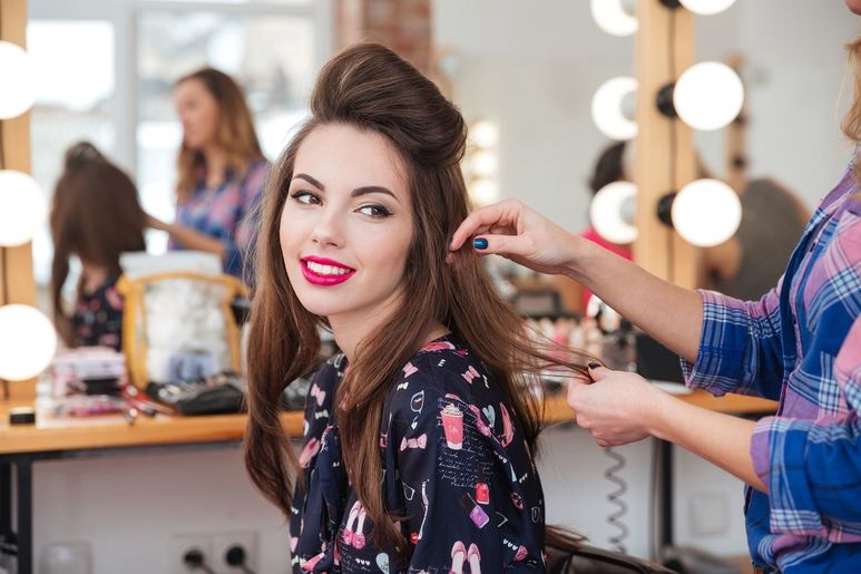 girl getting that hair did